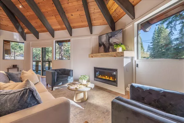 11030 Bolzano Way, Truckee, CA 96161