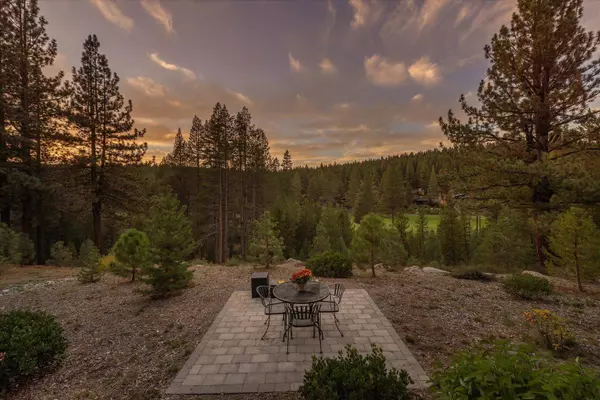 11102 Meek Court, Truckee, CA 96161