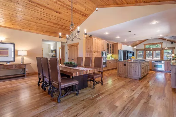 13701 Hansel Avenue, Truckee, CA 96161