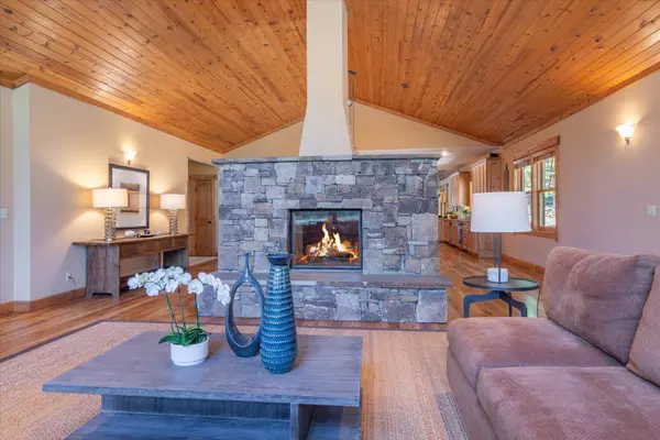 13701 Hansel Avenue, Truckee, CA 96161