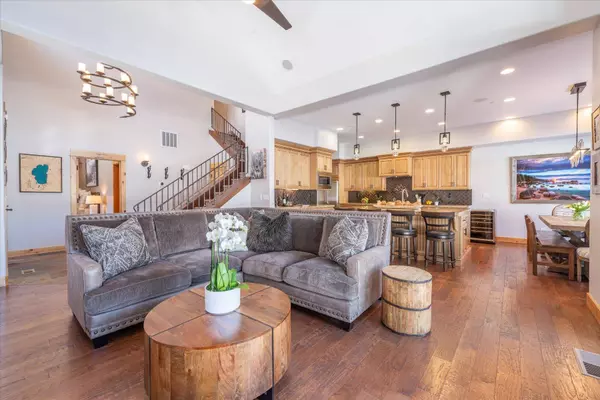 10232 Valmont Trail, Truckee, CA 96161