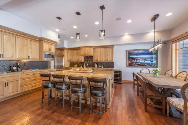 10232 Valmont Trail, Truckee, CA 96161