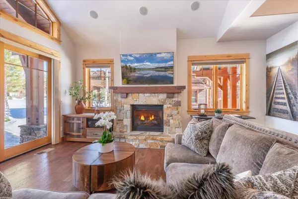 10232 Valmont Trail, Truckee, CA 96161