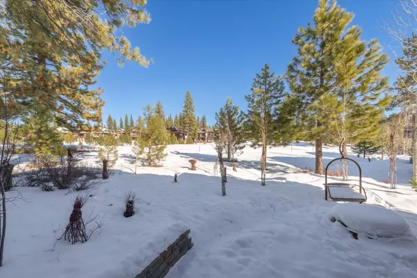 10232 Valmont Trail, Truckee, CA 96161