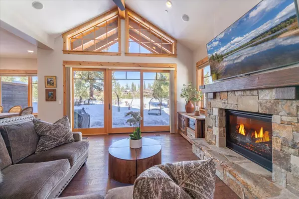 10232 Valmont Trail, Truckee, CA 96161