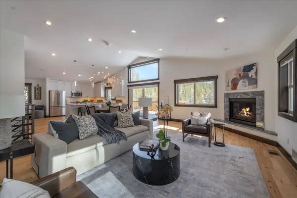 11529 Zermatt Drive, Truckee, CA 96161-6555