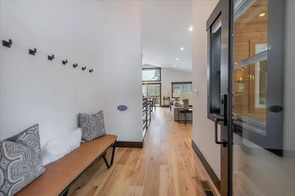 11529 Zermatt Drive, Truckee, CA 96161-6555