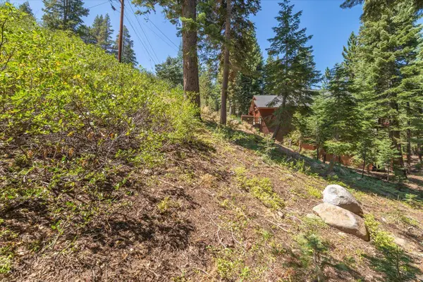 14590 Copenhagen Drive, Truckee, CA 96161