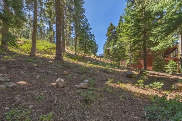 14590 Copenhagen Drive, Truckee, CA 96161