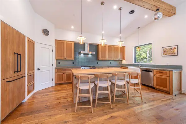 10947 Zermatt Drive, Truckee, CA 96161