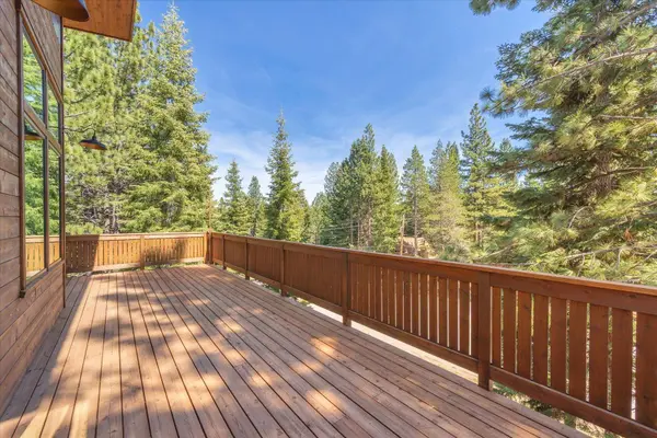 10947 Zermatt Drive, Truckee, CA 96161