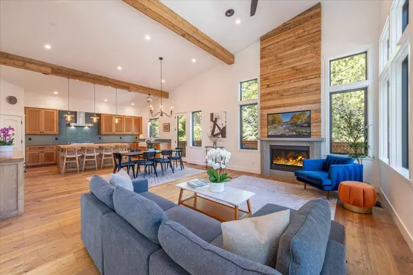 10947 Zermatt Drive, Truckee, CA 96161