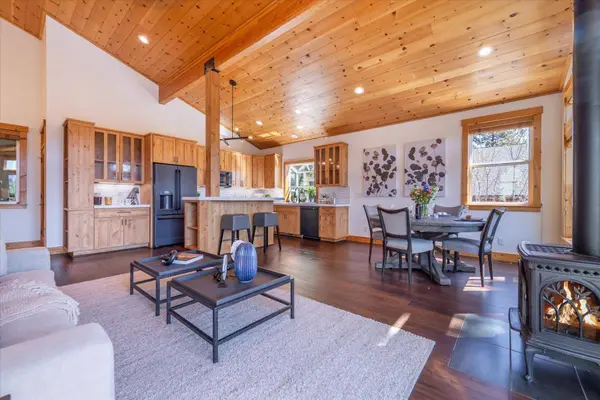 12041 Highland Avenue, Truckee, CA 96161-1718