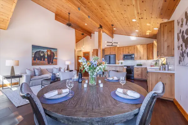12041 Highland Avenue, Truckee, CA 96161-1718