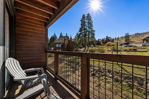 11591 Snowpeak Way, Truckee, CA 96161-0000