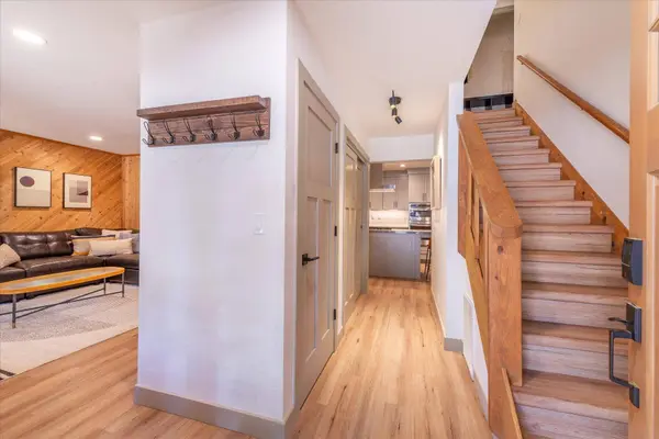 13666 Pathway Avenue, Truckee, CA 96161