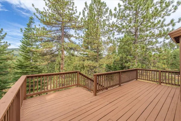 12721 Pinnacle Loop, Truckee, CA 96161-0000