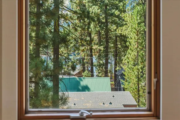 13273 Sierra Drive, Truckee, CA 96161-0000