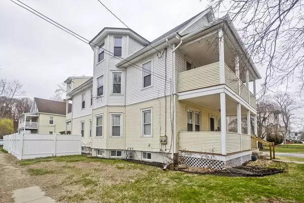 208-210 Walnut St, Agawam, MA 01001