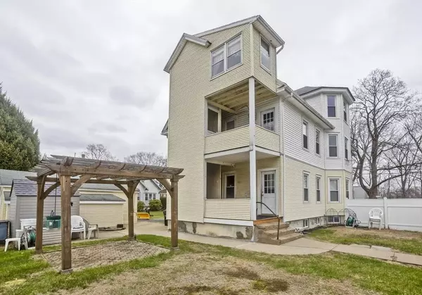 208-210 Walnut St, Agawam, MA 01001