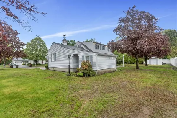 46 Giffin Pl, Agawam, MA 01030