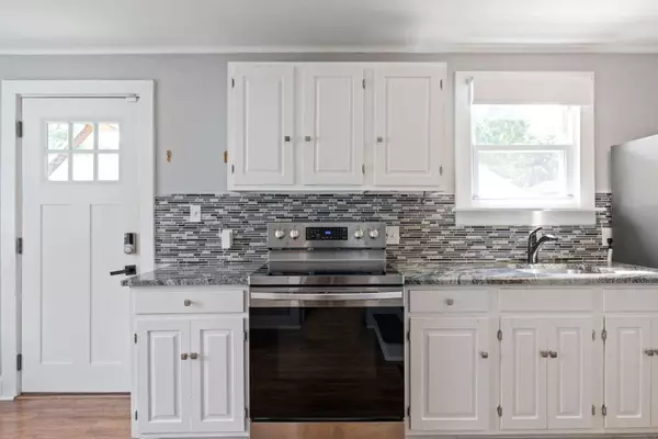 10 Brainard Road, Enfield, CT 06082