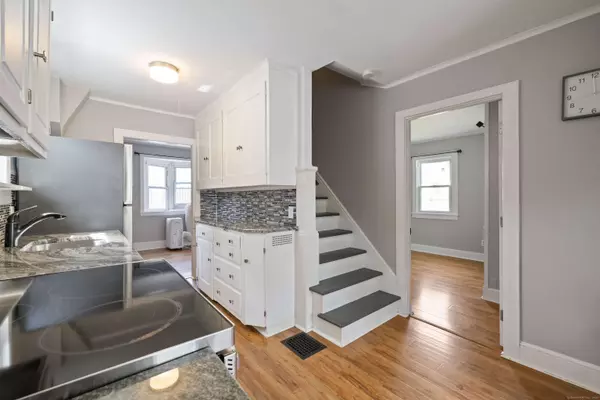 10 Brainard Road, Enfield, CT 06082