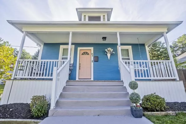 27 Goodwin St, Springfield, MA 01151