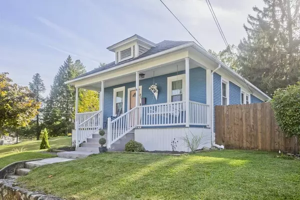 27 Goodwin St, Springfield, MA 01151