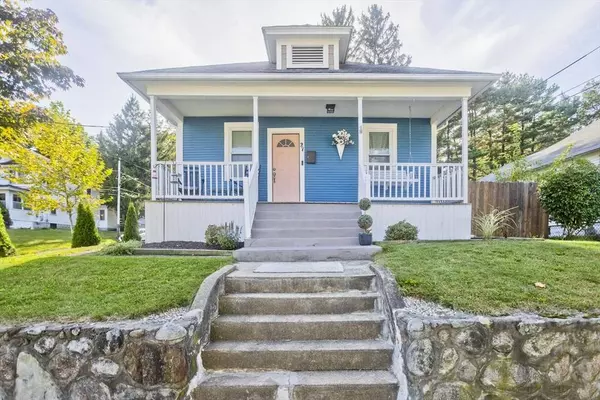 27 Goodwin St, Springfield, MA 01151