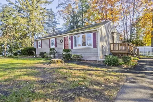 134 Mallard Cir, Agawam, MA 01001