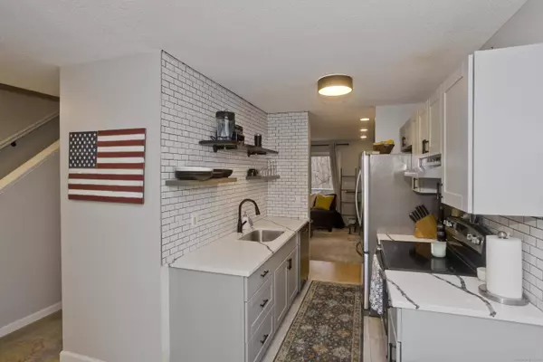 18 Cranberry Hollow #18, Enfield, CT 06082