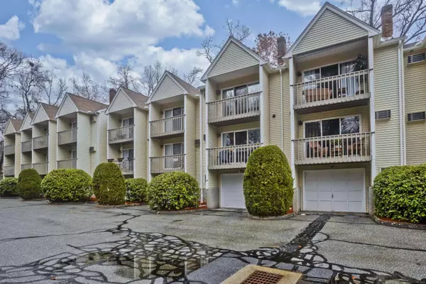 18 Cranberry Hollow #18, Enfield, CT 06082