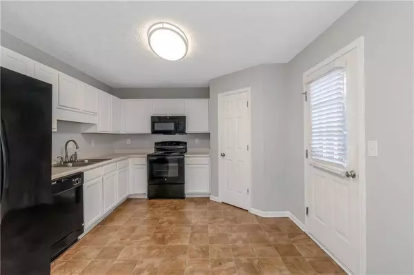 97 Spring Leaf DR, Dallas, GA 30157