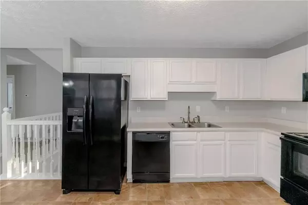 97 Spring Leaf DR, Dallas, GA 30157