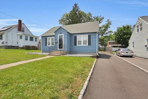 352 Oak Street, New Britain, CT 06051