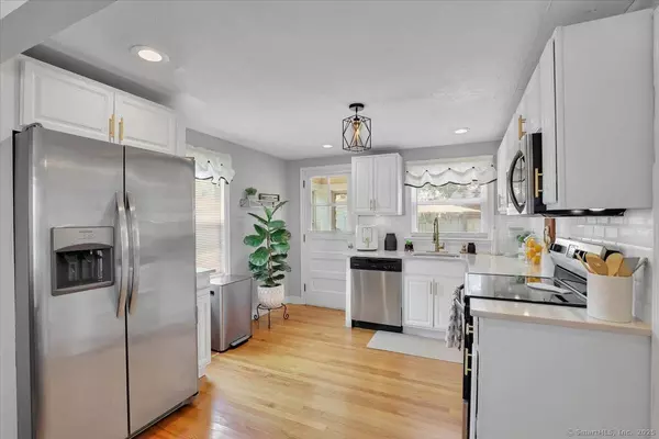 352 Oak Street, New Britain, CT 06051