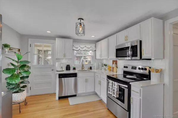 352 Oak Street, New Britain, CT 06051