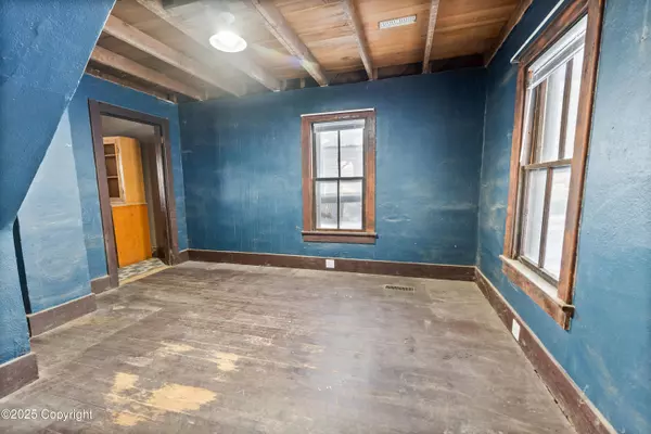 10 Hill, Newcastle, WY 82701