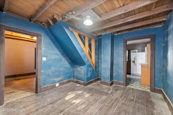 10 Hill, Newcastle, WY 82701