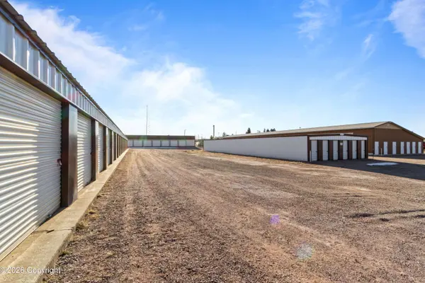 7 Foothills Dr, Newcastle, WY 82701