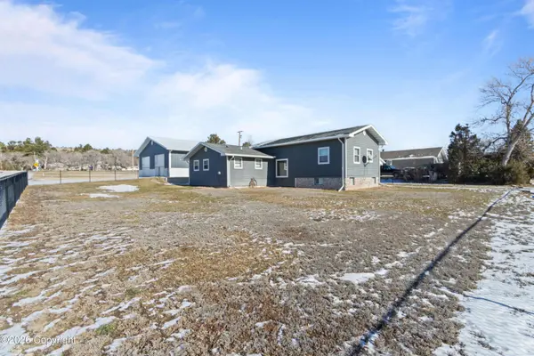 519 Pine St, Newcastle, WY 82701