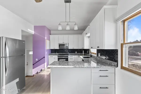 519 Pine St, Newcastle, WY 82701