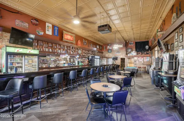 114 W Main St, Newcastle, WY 82701