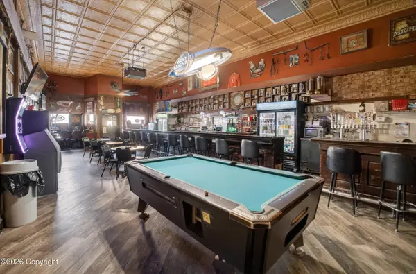114 W Main St, Newcastle, WY 82701