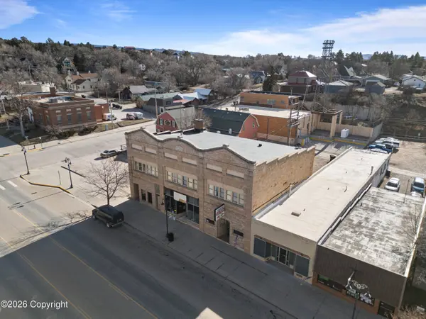 114 W Main St, Newcastle, WY 82701