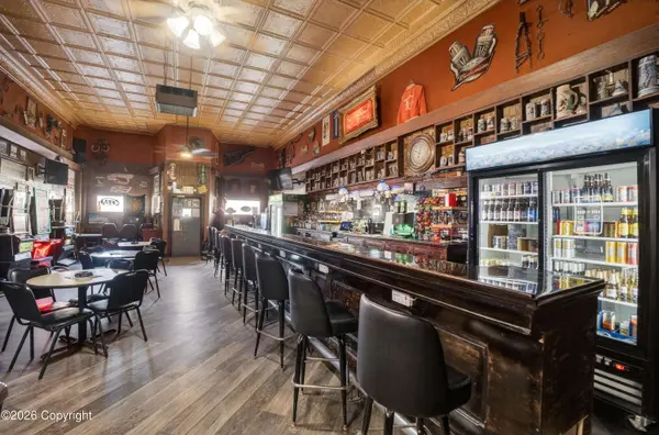 114 W Main St, Newcastle, WY 82701