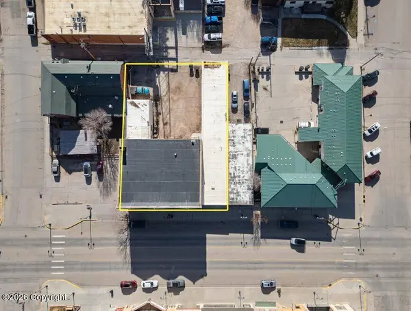 114 W Main St, Newcastle, WY 82701