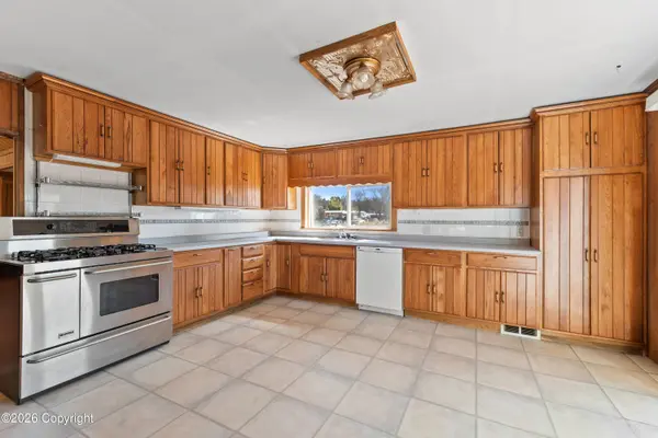 838 Wood, Newcastle, WY 82701