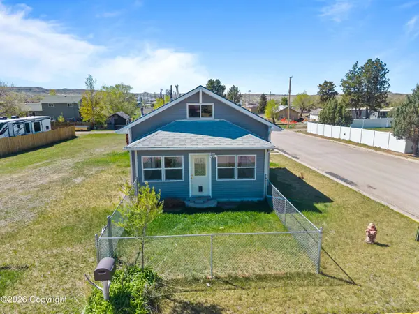 838 Wood, Newcastle, WY 82701
